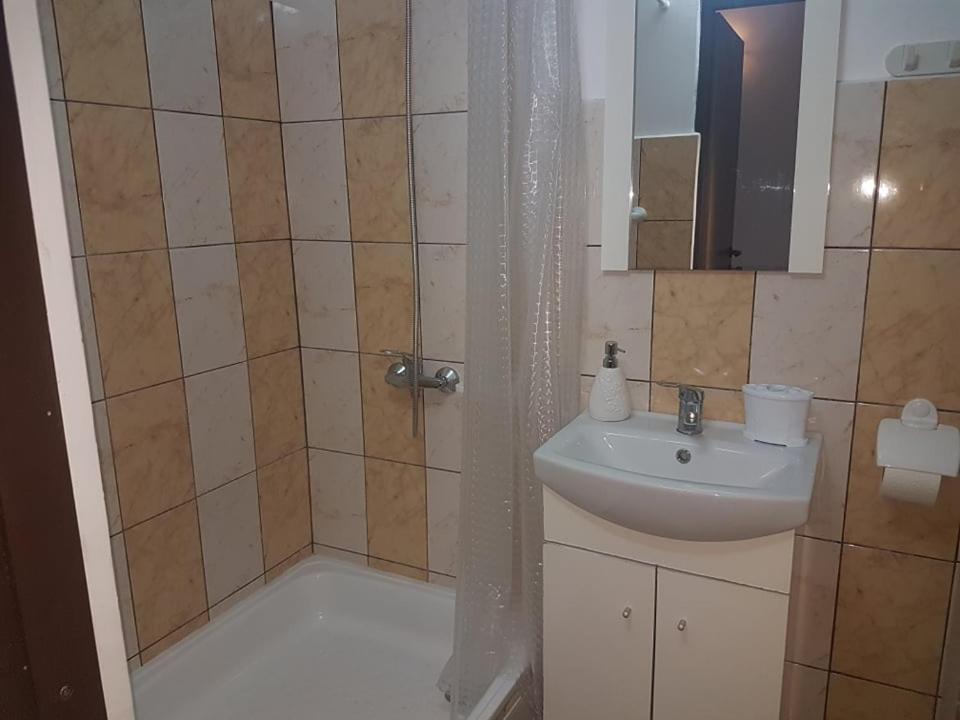 Cazare Eforie Nord, Plaja Acapulco, Garsoniere Four Studios, Bucatarie Comuna, Baie Proprie, Etaj 4, Fara Lift 外观 照片