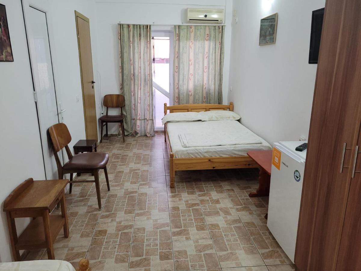 Cazare Eforie Nord, Plaja Acapulco, Garsoniere Four Studios, Bucatarie Comuna, Baie Proprie, Etaj 4, Fara Lift 外观 照片